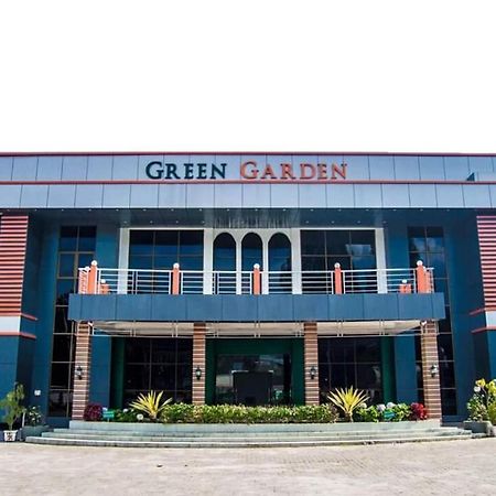 Green Garden Hotel Berastagi Exterior photo